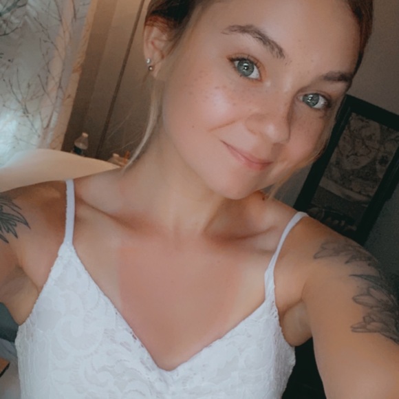 Meet your Posher, Alaysha - Picture 2 of 2